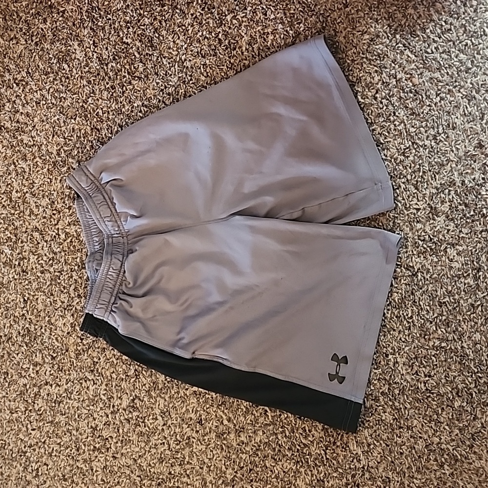 Under Armour shorts boys YM